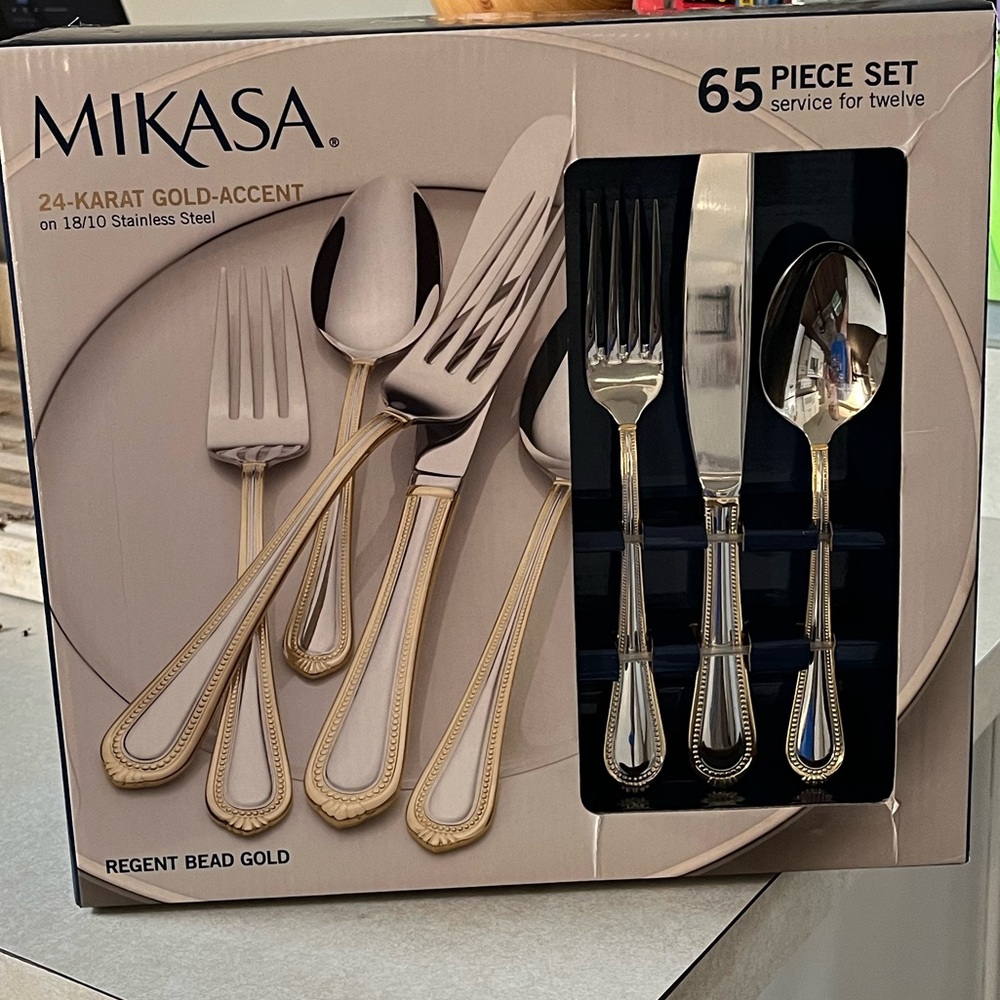 Set for 6 - Mikasa Regent Gold Bead - 24 karat gold accent! ✨✨✨